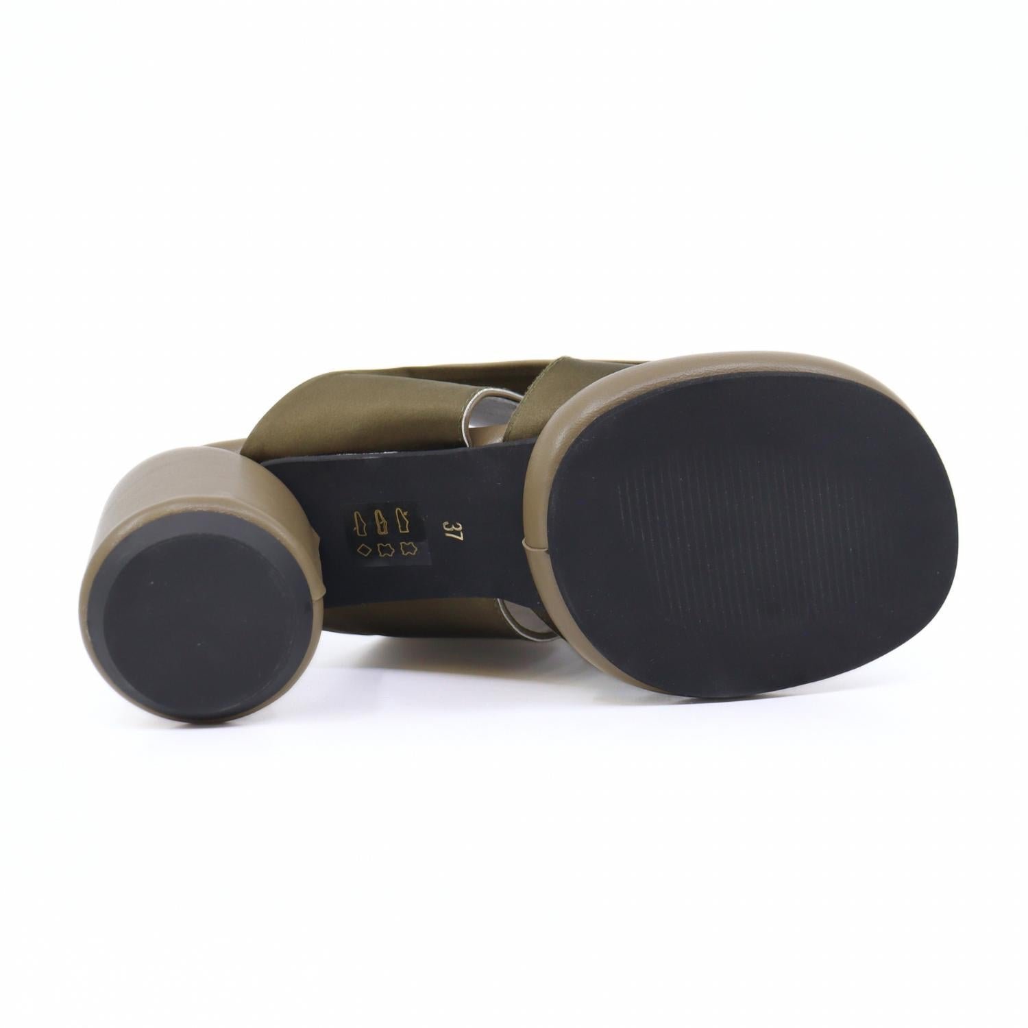 All Black - Women Mod Collar Mule - Image 7