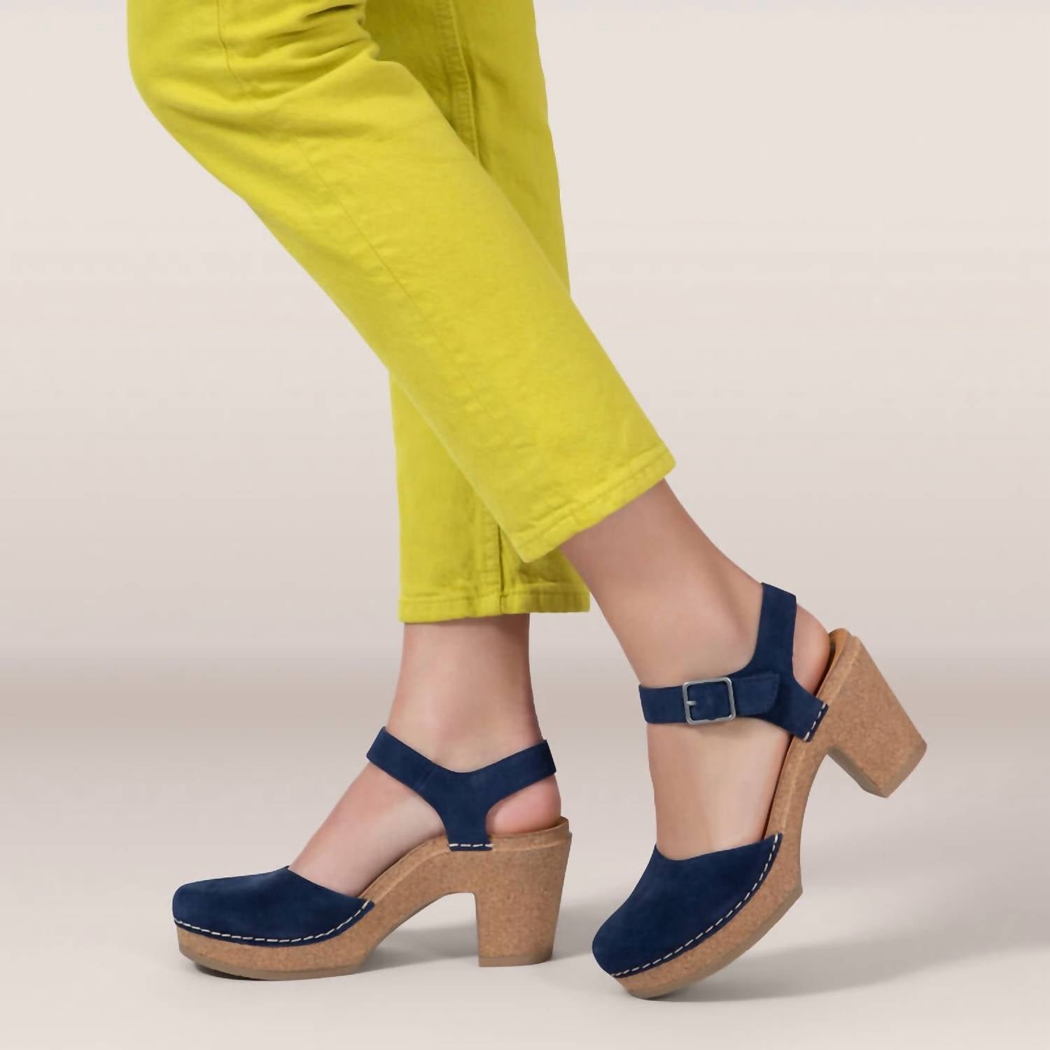 Aetrex - Women's Finley Navy - Image 4