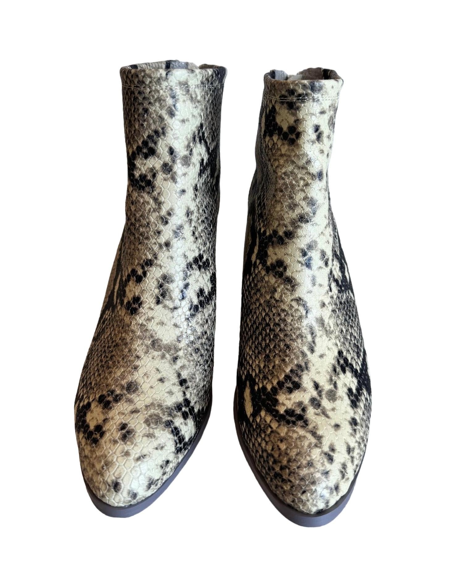 Chocolat Blu - Women's Avery Heeled Bootie - Image 3